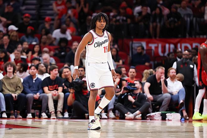 小泰泰-华盛顿发展联盟首秀惊艳 防守数据引关注