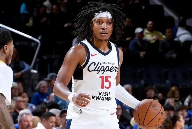 小泰泰-华盛顿发展联盟首秀惊艳 防守数据引关注