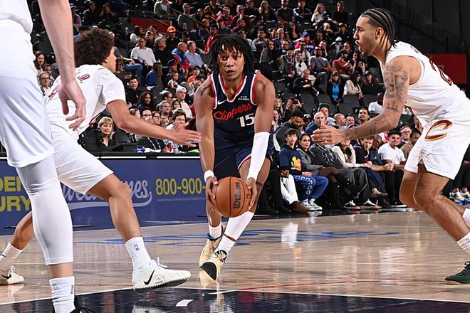 小泰泰-华盛顿发展联盟首秀惊艳 防守数据引关注