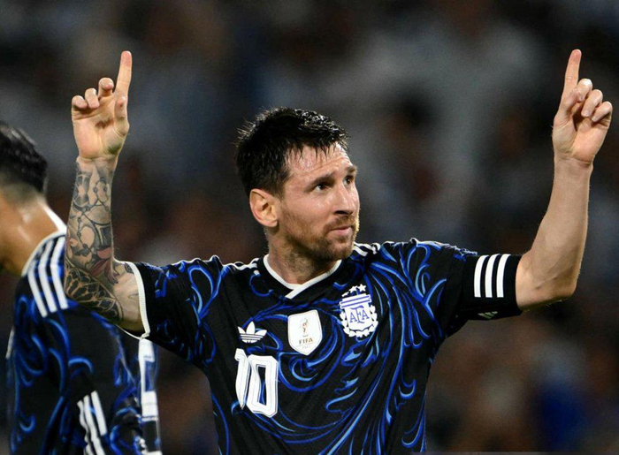 梅西独造三球创纪录 阿根廷5比0横扫赞比亚