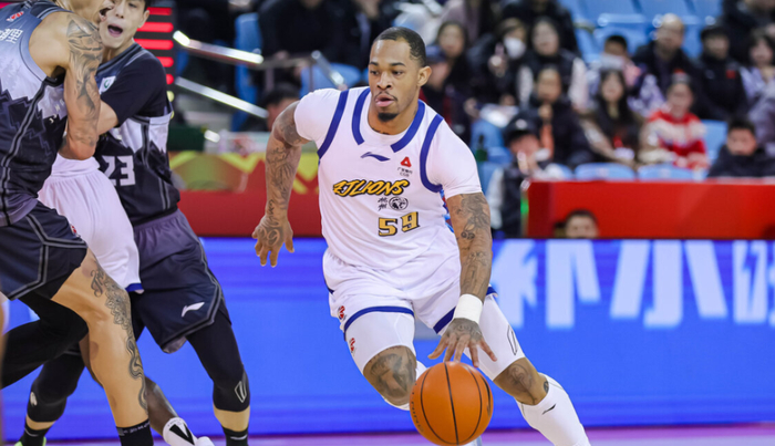 广东男篮主场力克江苏男篮 继续稳居联赛第三