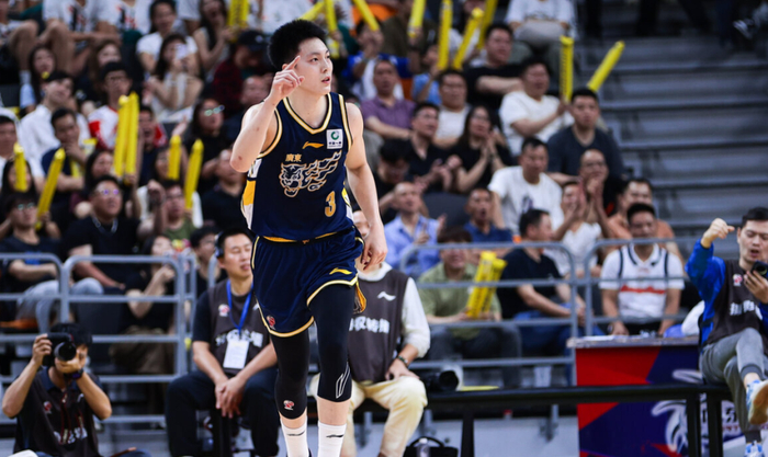 广东男篮主场力克江苏男篮 继续稳居联赛第三