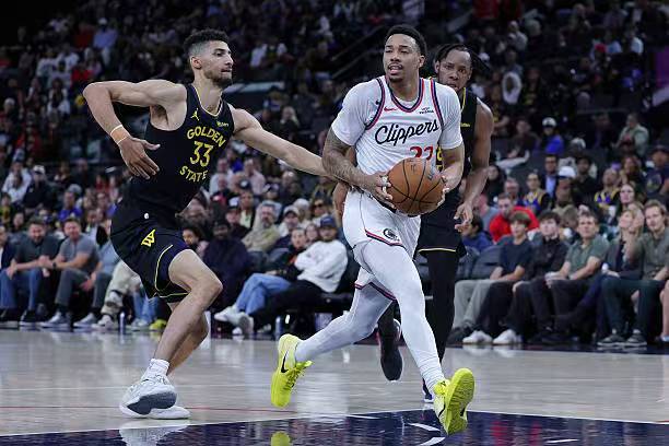 快船力克勇士米勒14+6助球队逆转西部排名