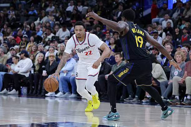 快船力克勇士米勒14+6助球队逆转西部排名