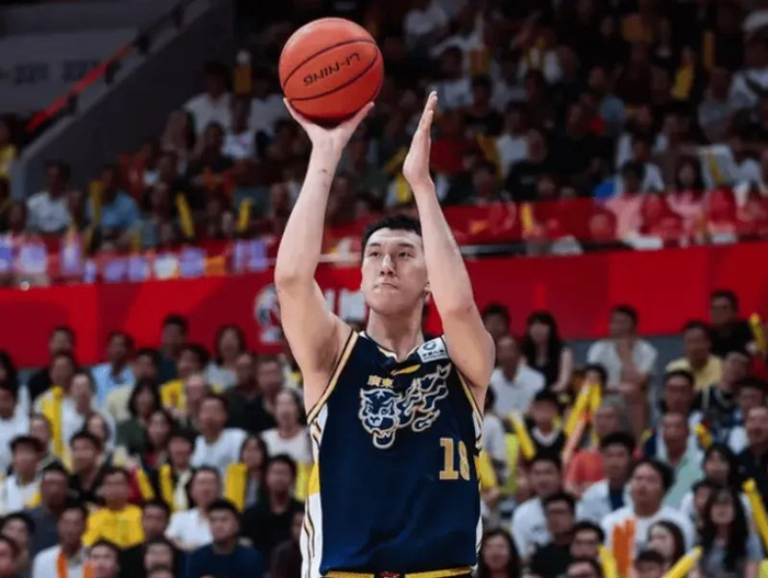 广东男篮半场领先终遭逆转 福建队三分雨终结常