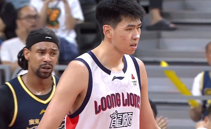 广州龙狮遭广东男篮逆转无缘八强 徐昕NBA邀约引
